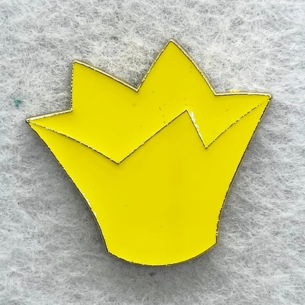 🔮 5/$25 Disney Alice‎ in Wonderland Queen of Hearts Crown Pin